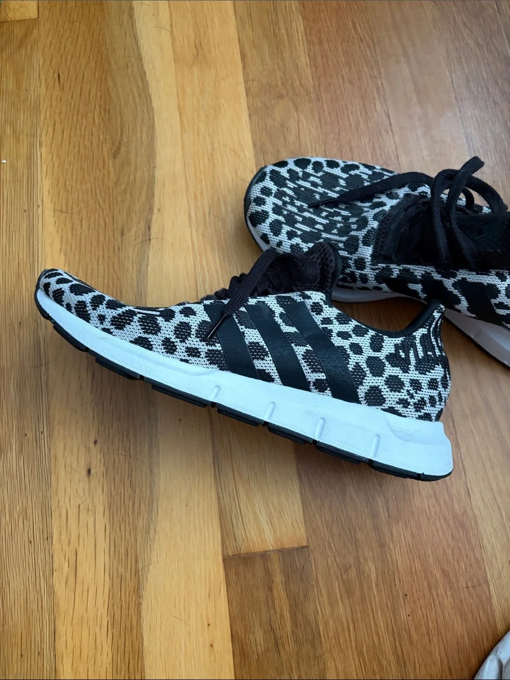 Women’s Adidas Black and White leopard Patterned Knit Sneakers
